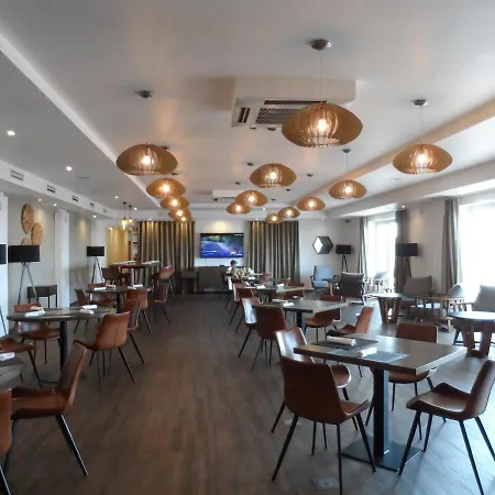 Golf, Praia, Piscina, Ar Puro 度假居 *